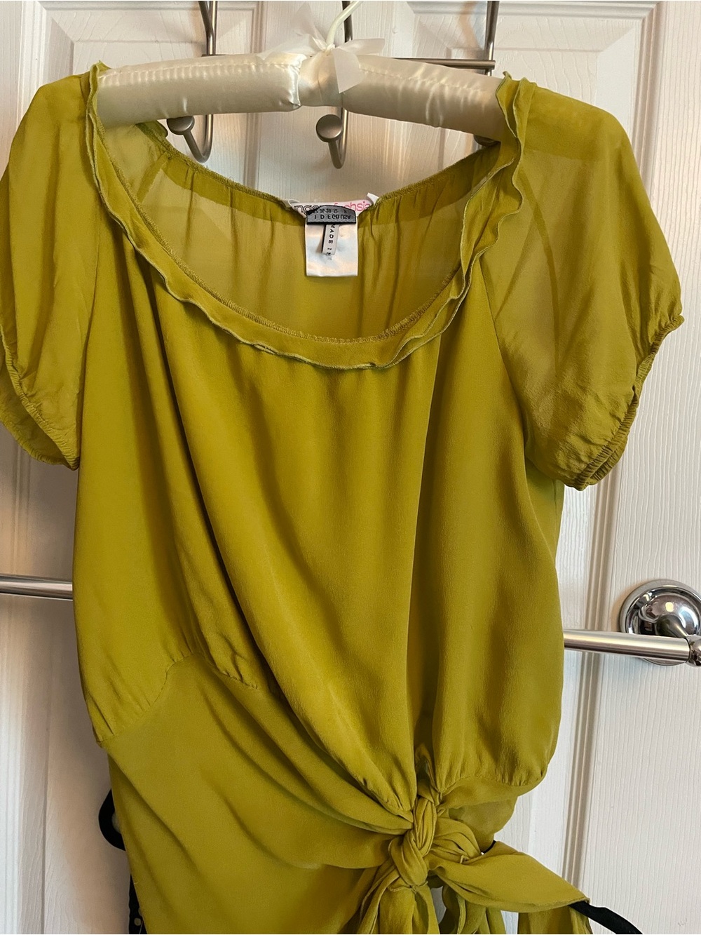 Ungaro Fushia Y2K Olive Green Silk Chiffon Short-Sleeve Tie-Front Blouse